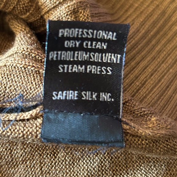 Steve Harvey Celebrity Edition Men’s 1/4 zip Pullover Sweater with Elbow Patches - Picture 2 of 5